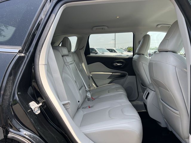 Thumbnail: 2019 Jeep Cherokee - 31