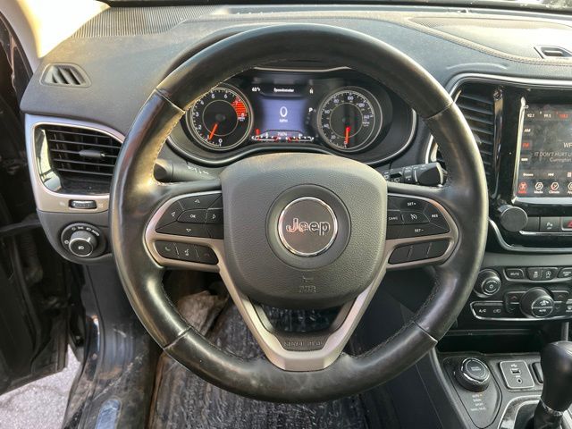 Thumbnail: 2019 Jeep Cherokee - 13