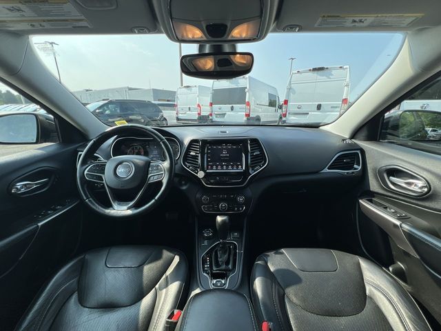 Thumbnail: 2019 Jeep Cherokee - 15