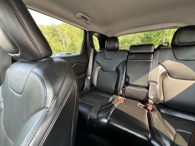 Thumbnail: 2019 Jeep Cherokee - 26