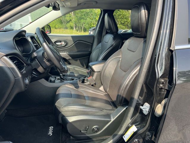 Thumbnail: 2019 Jeep Cherokee - 11