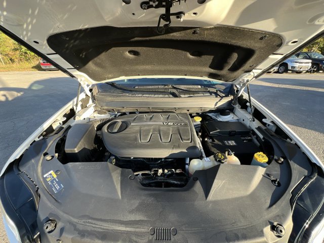 Thumbnail: 2019 Jeep Cherokee - 9