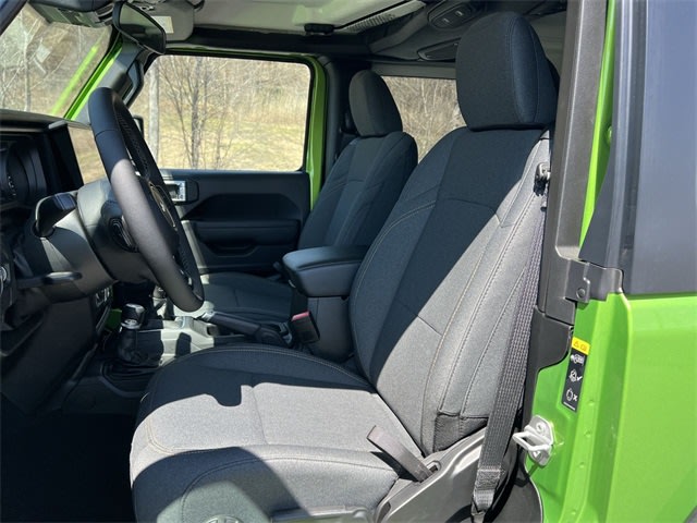2025 Jeep Wrangler Sport 10
