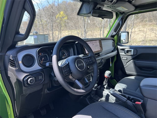 2025 Jeep Wrangler Sport 2