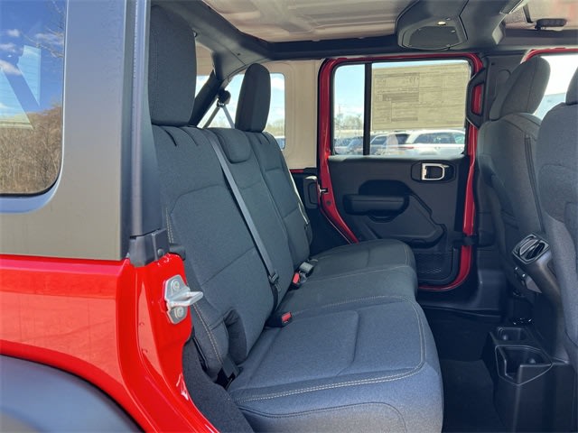 2025 Jeep Wrangler Sport 33