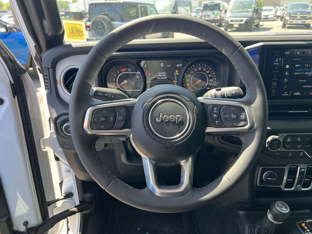 Thumbnail: 2025 Jeep Wrangler - 34