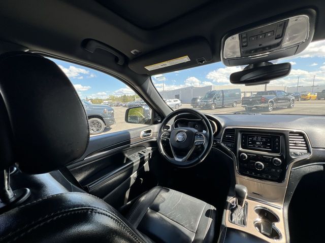 Thumbnail: 2017 Jeep Grand Cherokee - 14