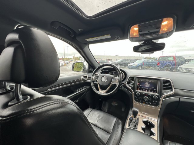 Thumbnail: 2017 Jeep Grand Cherokee - 14