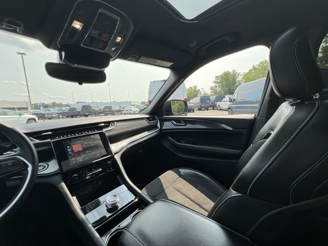 Thumbnail: 2023 Jeep Grand Cherokee - 10