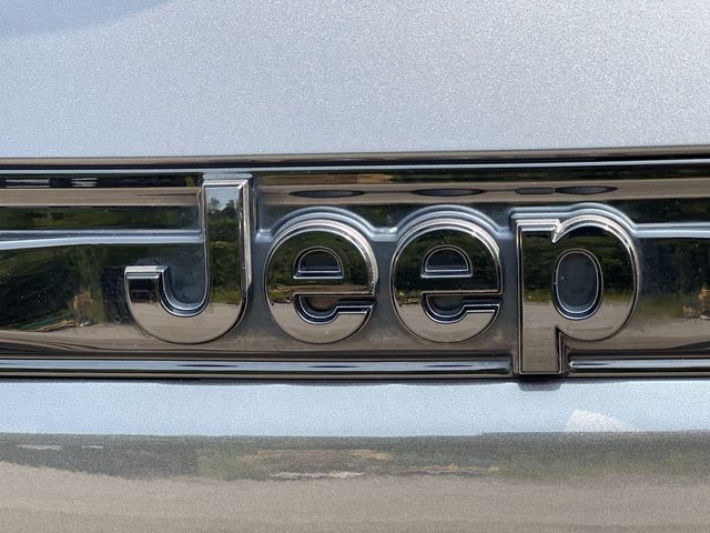 Thumbnail: 2023 Jeep Grand Cherokee - 7