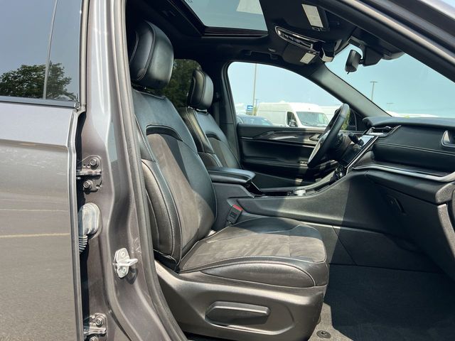 Thumbnail: 2023 Jeep Grand Cherokee - 12