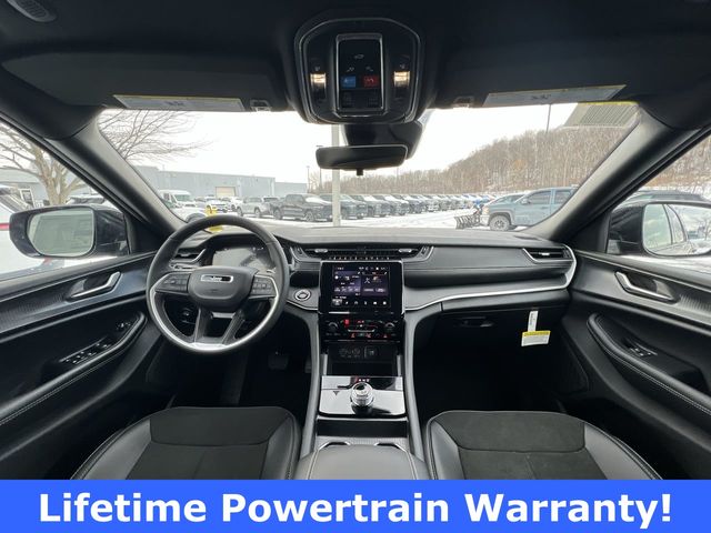 Thumbnail: 2025 Jeep Grand Cherokee - 9