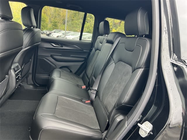 Thumbnail: 2025 Jeep Grand Cherokee - 23