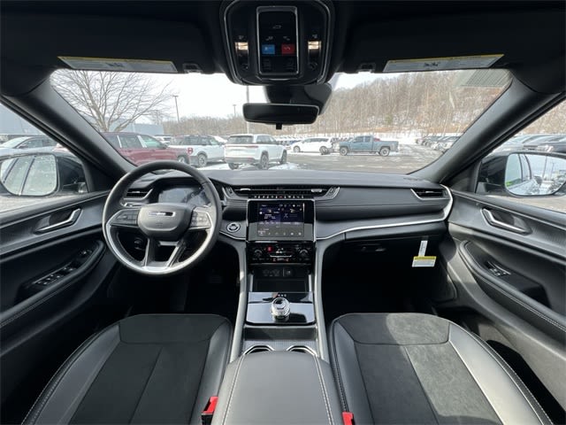 Thumbnail: 2025 Jeep Grand Cherokee - 9