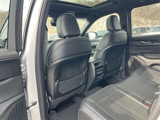 Thumbnail: 2025 Jeep Grand Cherokee - 12