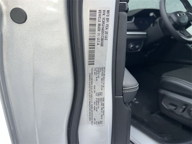 Thumbnail: 2025 Jeep Grand Cherokee - 19