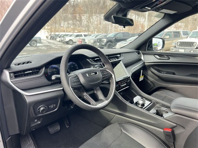 Thumbnail: 2025 Jeep Grand Cherokee - 2