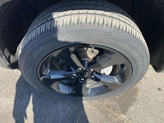 Thumbnail: 2023 Jeep Grand Cherokee - 7