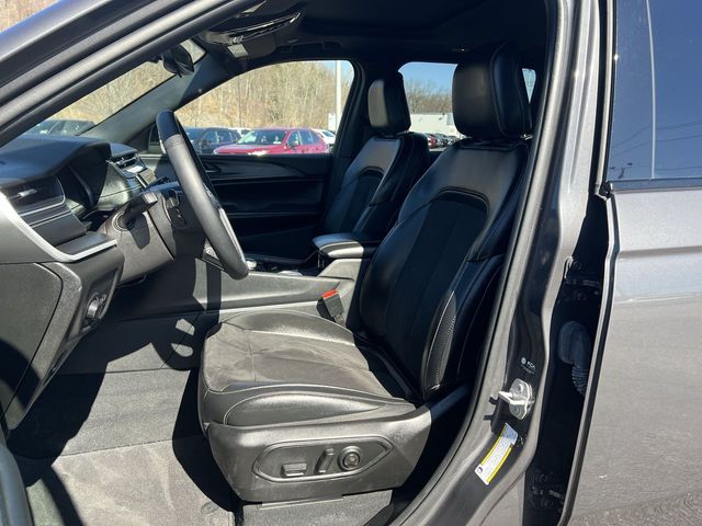 Thumbnail: 2023 Jeep Grand Cherokee - 10