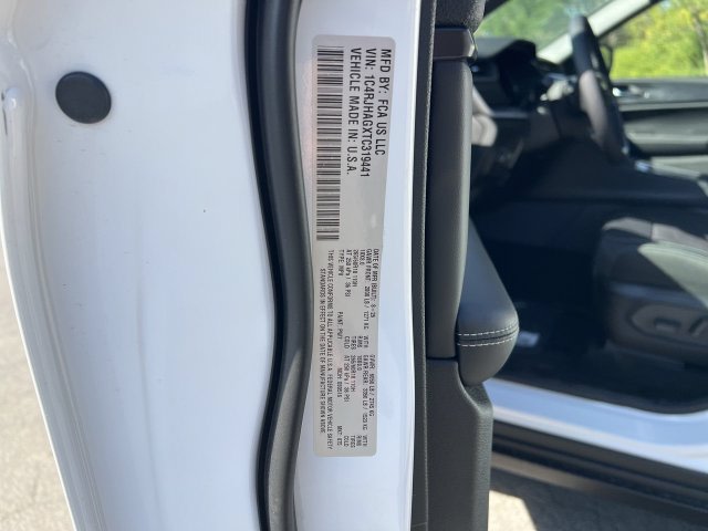 Thumbnail: 2026 Jeep Grand Cherokee - 21