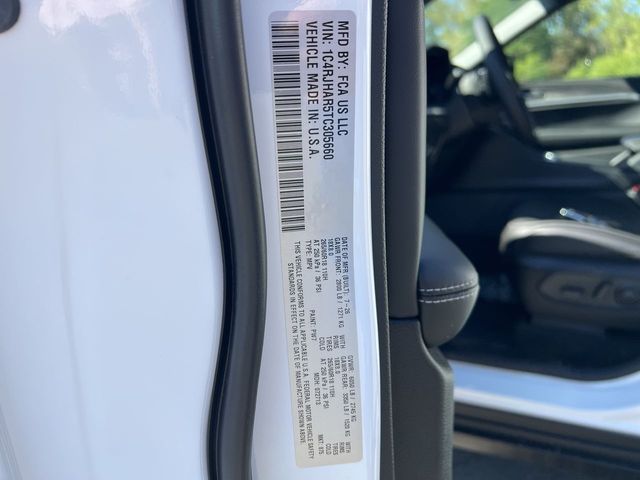 Thumbnail: 2026 Jeep Grand Cherokee - 20