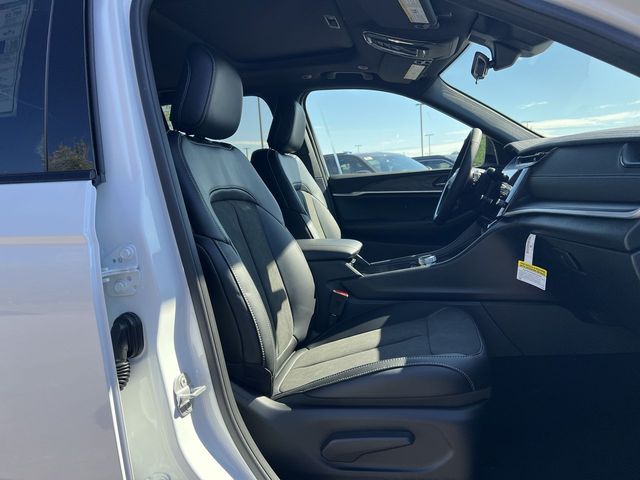 Thumbnail: 2026 Jeep Grand Cherokee - 11