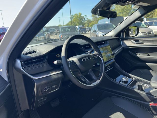 Thumbnail: 2026 Jeep Grand Cherokee - 13