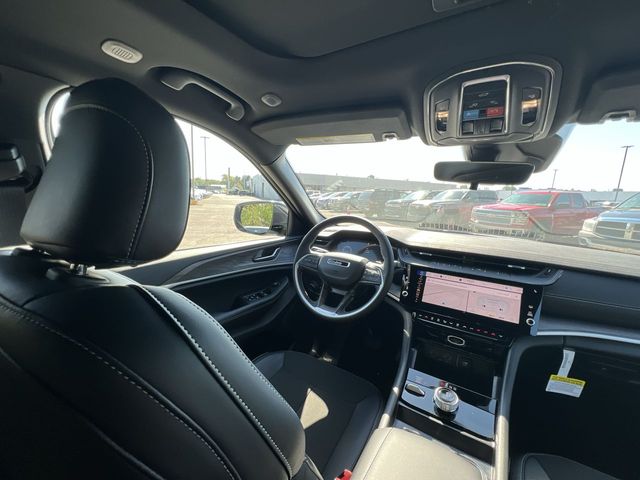 Thumbnail: 2026 Jeep Grand Cherokee - 9