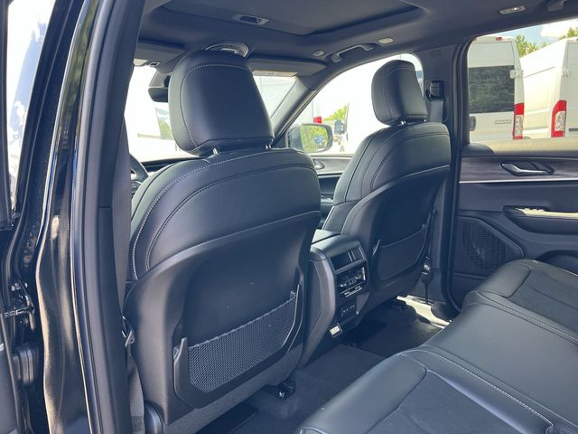 Thumbnail: 2026 Jeep Grand Cherokee - 30