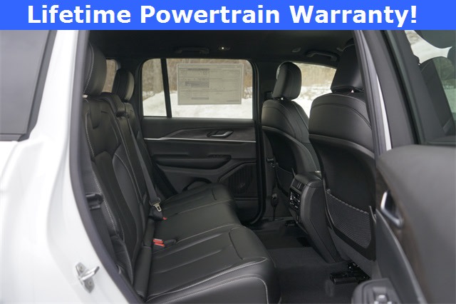 Thumbnail: 2025 Jeep Grand Cherokee - 30