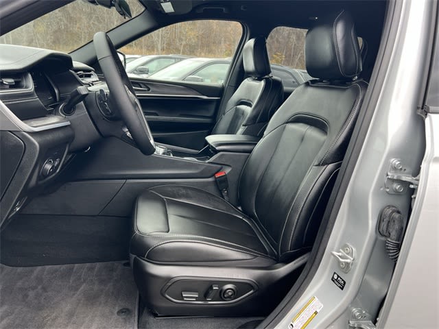 Thumbnail: 2025 Jeep Grand Cherokee - 11