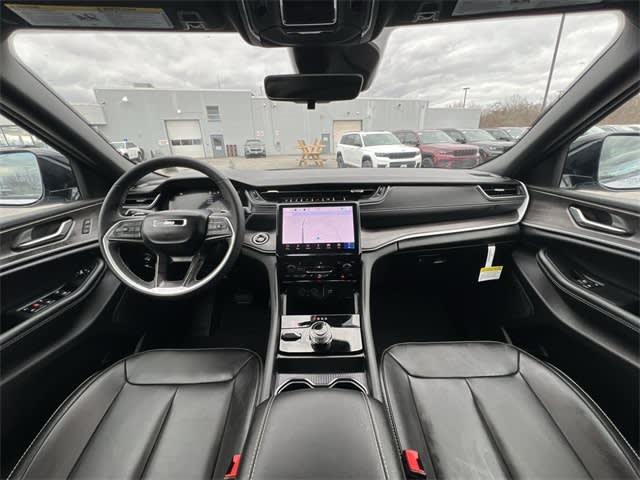 Thumbnail: 2025 Jeep Grand Cherokee - 10