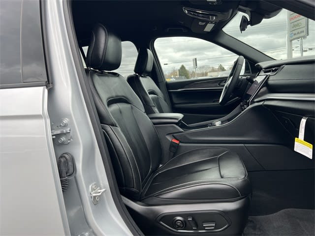 Thumbnail: 2025 Jeep Grand Cherokee - 12