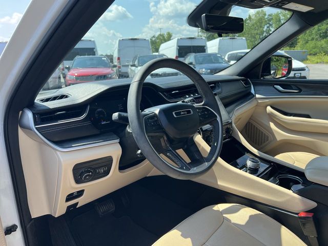 Thumbnail: 2023 Jeep Grand Cherokee - 14