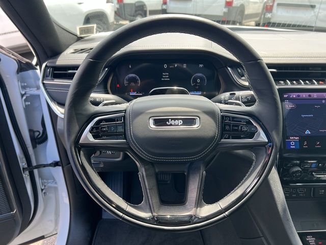 Thumbnail: 2025 Jeep Grand Cherokee - 32