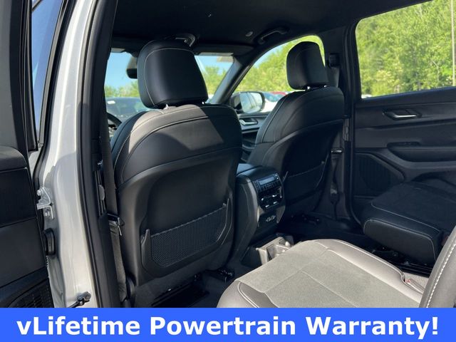 2025 Jeep Grand Cherokee L Altitude - Photo 13