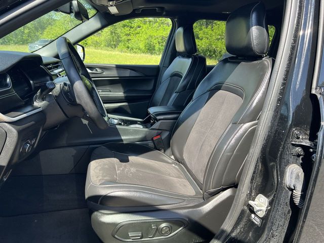 Thumbnail: 2023 Jeep Grand Cherokee L - 11