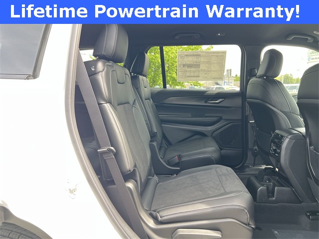 Thumbnail: 2025 Jeep Grand Cherokee L - 21