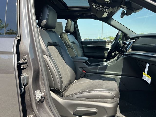 Thumbnail: 2026 Jeep Grand Cherokee L - 33