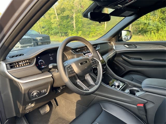 Thumbnail: 2024 Jeep Grand Cherokee L - 2