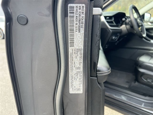 Thumbnail: 2023 Jeep Grand Cherokee - 20