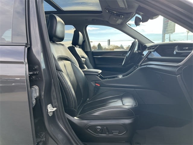 Thumbnail: 2023 Jeep Grand Cherokee - 12