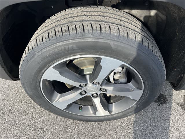 Thumbnail: 2023 Jeep Grand Cherokee - 8