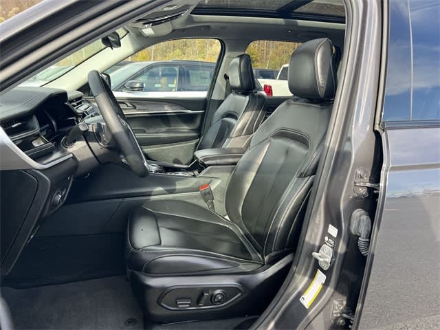 Thumbnail: 2023 Jeep Grand Cherokee - 11