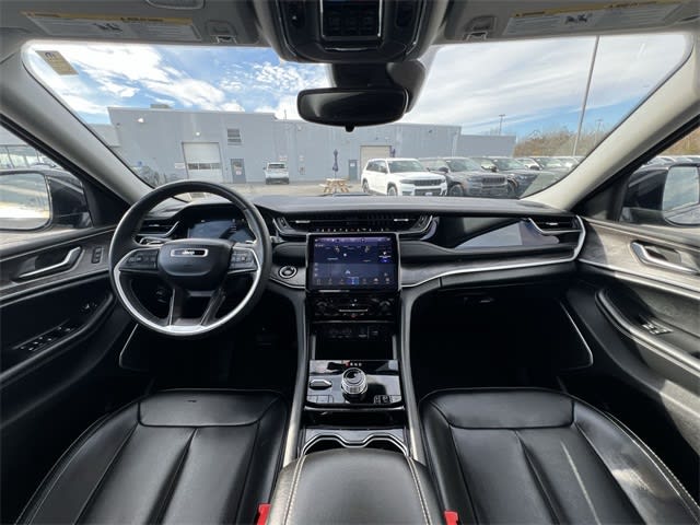 Thumbnail: 2023 Jeep Grand Cherokee - 10