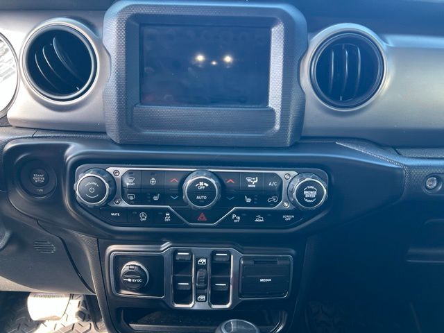 Thumbnail: 2020 Jeep Gladiator - 21