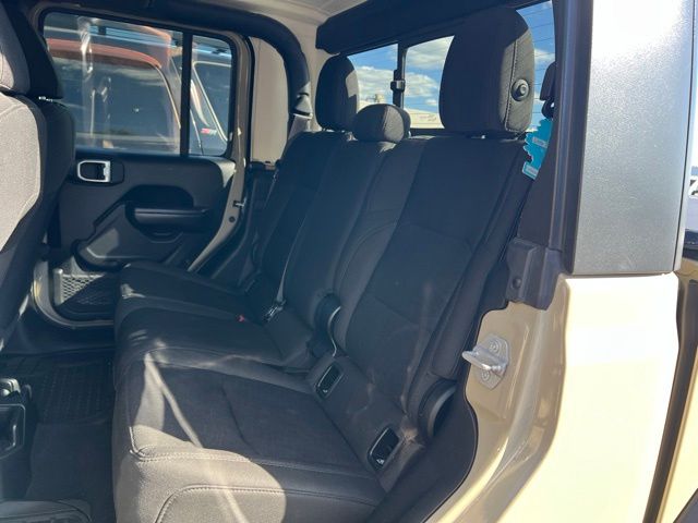 Thumbnail: 2020 Jeep Gladiator - 19