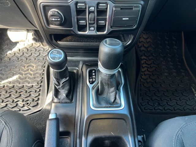 Thumbnail: 2020 Jeep Gladiator - 15