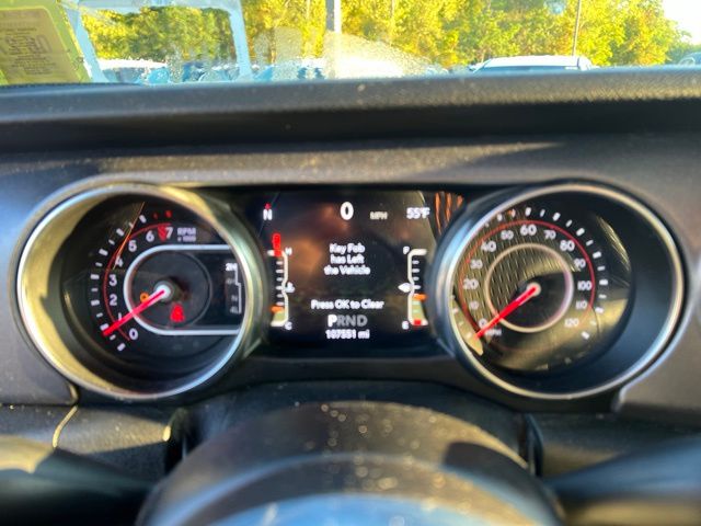 Thumbnail: 2021 Jeep Gladiator - 16