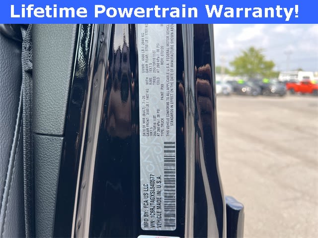 Thumbnail: 2025 Jeep Gladiator - 18